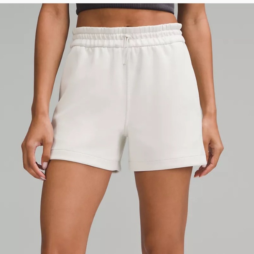 Lululemon Softstreme High-Rise Short 4"